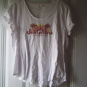 Sunshine and Feelin' Fine Short Sleeved White Tee Shirt from maurices Size L